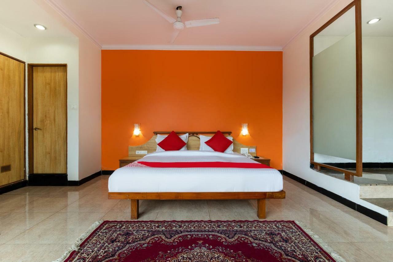 Oyo 44695 Hotel Mango Sawantwadi Eksteriør billede
