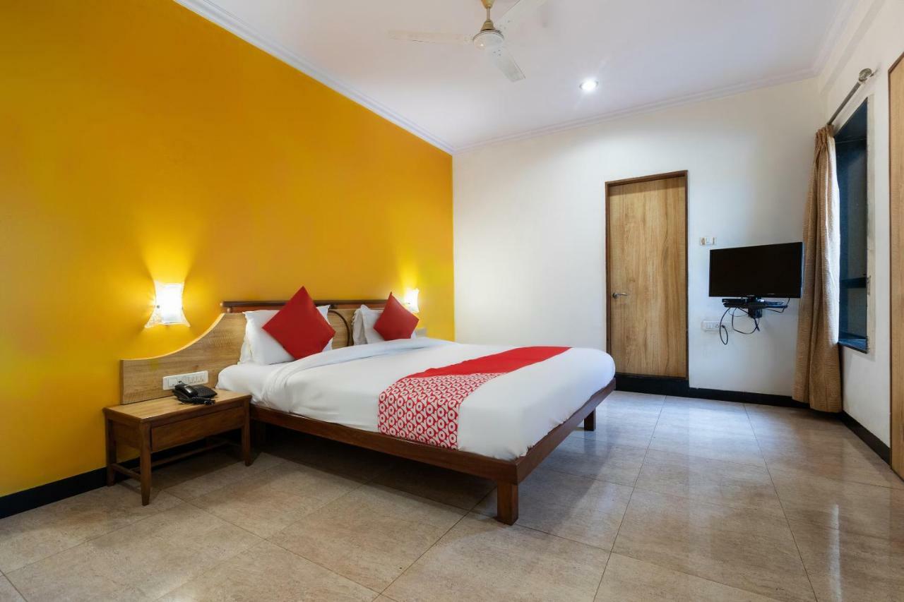 Oyo 44695 Hotel Mango Sawantwadi Eksteriør billede