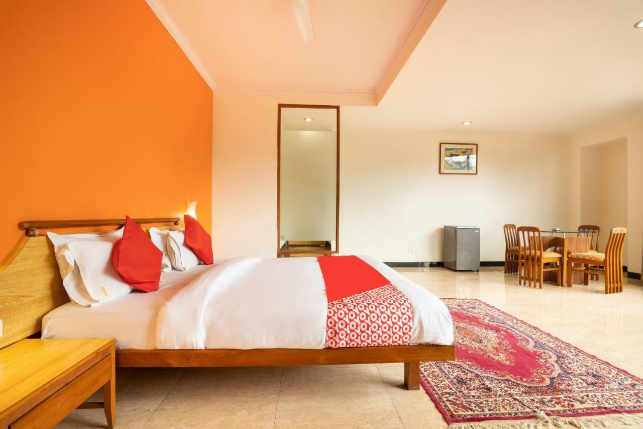 Oyo 44695 Hotel Mango Sawantwadi Eksteriør billede